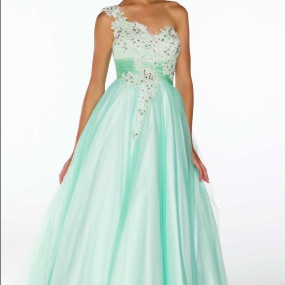 Mac Duggal Mint Green Dress